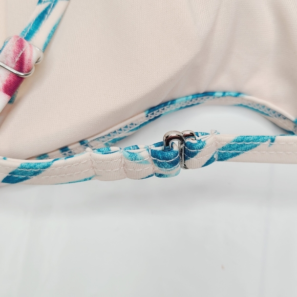 NWT Cabana Del Sol Floral Ruffled Bikini Set - Picture 8 of 8